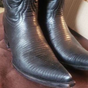 Forastero Boots